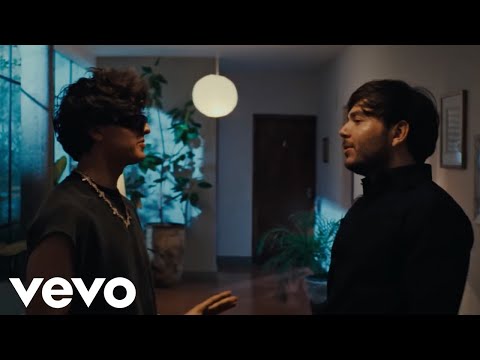 Gabito Ballesteros x Tito Double P - Dime Que Tienes (Official Video)