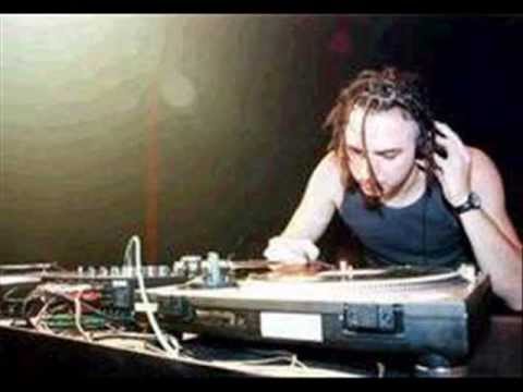 08. Dj Kultur - Sala 11  (2003?) . corrección:  [ DJ Chema - Crazy people ]