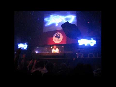 Gareth Emery playing Arrival @ Fur