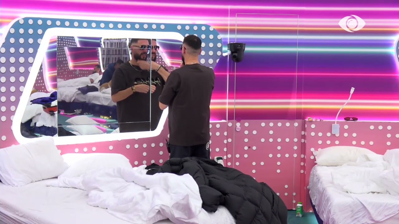 Gimbo zgjon me puthje Selin, Rogerti: Pse nuk fjetët bashkë?