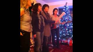Phillips Sisters - Santa Claus is coming to town