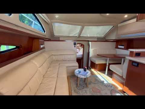 2003 Cruisers Yachts 405 Express Motoryacht Off Duty Video