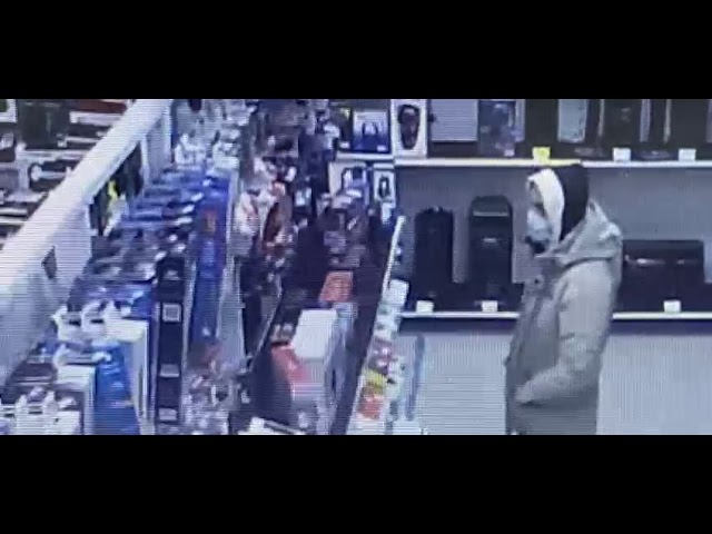 Кража из магазина бытовой техники в Бугульме попала на камеры видеонаблюдения