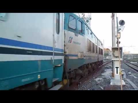 E656.274 sul Treno Pellegrini EXP 14033 Lourdes - Frosinone, in partenza da Civitavecchia