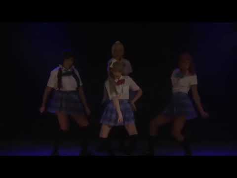 Snow Day Idols ❄️ Aikon Costume Contest 2017 - BOOMBAYAH