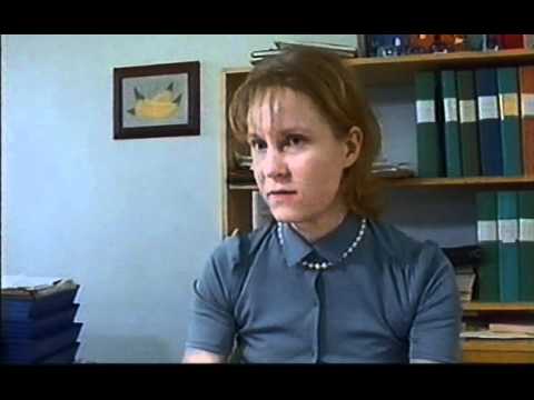 Maria Lundqvist som socialsekreterare i TV Serien Hammarkullen