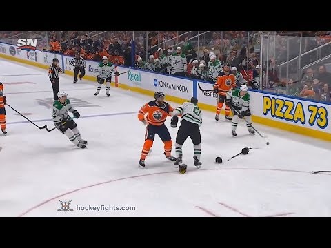 Antoine Roussel vs Eric Gryba