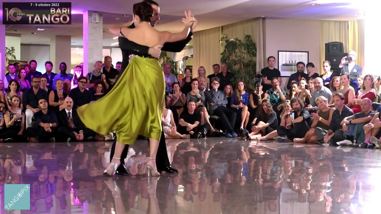 Vanesa Villalba & Facundo Piñero dance Carlos Di Sarli - Gracias