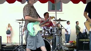 The Friendly Indians @ OISF 2015 9 5 - 17 - I Know You Know * * * * *