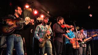 The Revelers - (En Francais) (2015)