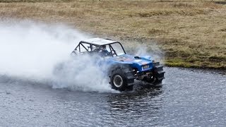 preview picture of video '1600hp monster Bronco hydroplaning on a river'