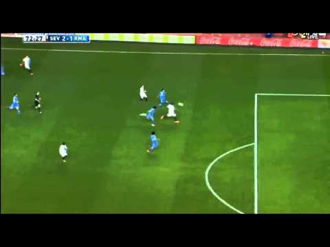 Rakitić backheel flick over Pepe