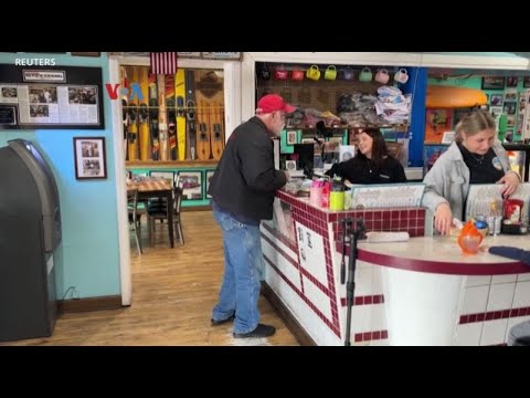 VOA - INFLASI BAKAL KEMBALI MENGANCAM MEMASUKI 2025