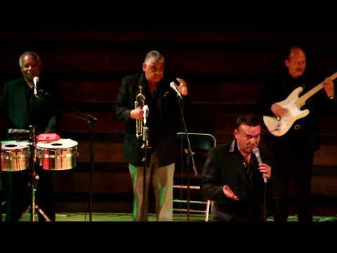 CELIA Y FANNY FRANCO DE LA MERCED CON PEDRO VICENTE GOMEZ Y ORQUESTA