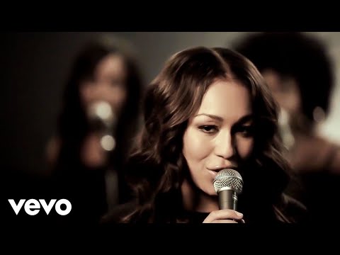 Rebecca Ferguson - Glitter & Gold (Live Version)