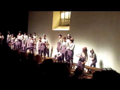 In scena a Pitti Uomo 85 i gandy dancers di SuperDuper Hats