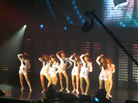 110611 SM Town SNSD - Genie (Tell Me Your Wish)
