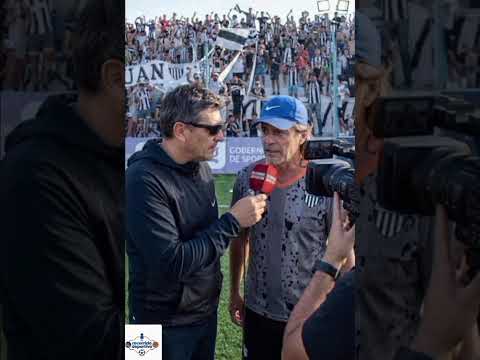 Recorrida Deportiva. Radio 106.1 MzH Fontana. Entrevista al nuevo D.T.de Forever Chango Cravero. 
