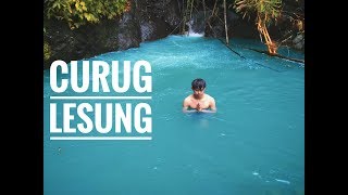 preview picture of video 'CURUG LESUNG - Berenang di kolam air terjun yang tersembunyi'