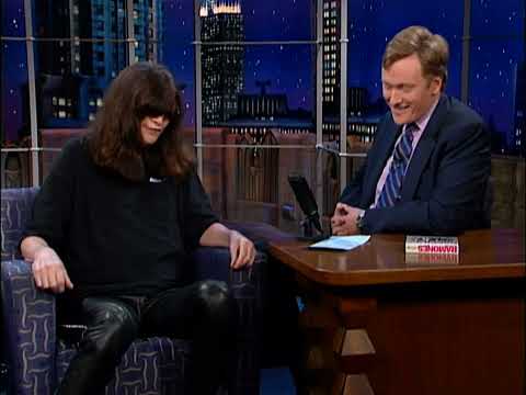 Joey Ramone Once Played A Wild Prank On Johnny Rotten   Late Night with Conan O’Brien