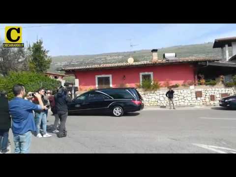 Omicidio Emanuele Morganti: il feretro arriva a Tecchiena