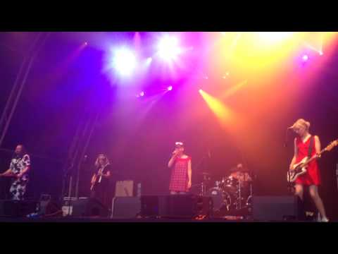 The Julie Ruin - Oh Come On (Primavera Sound 2015)