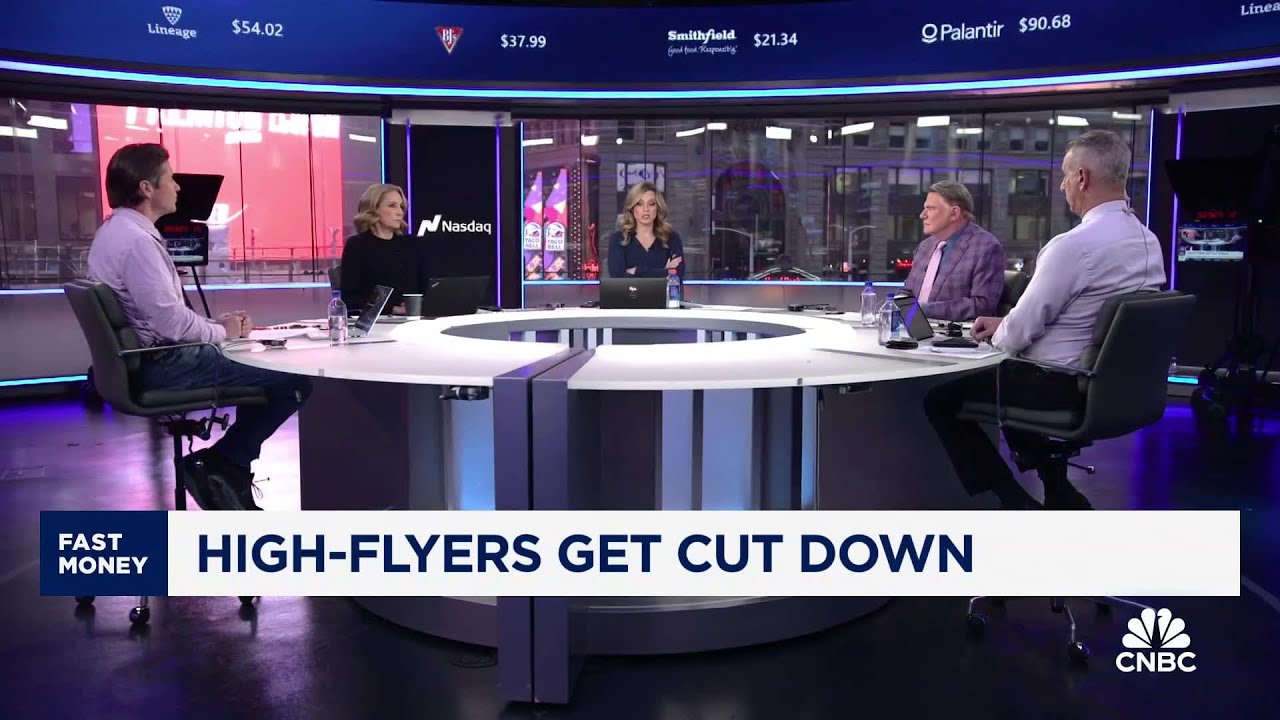 'Fast Money' traders on what is killing market momentum