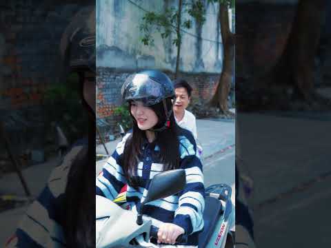 chếc vì gái là cái chếc tê tái  #funny #haihuoc #giaitri