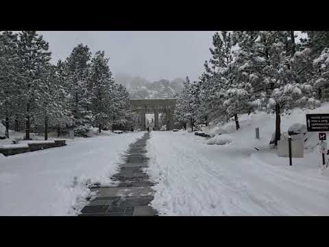 Mt Rushmore in the snow