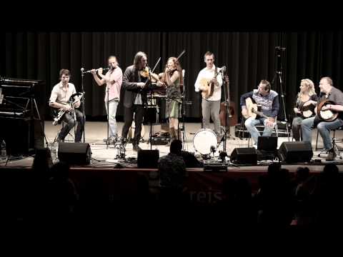 Broom Bezzums & Cara Live