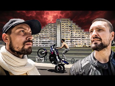 IN THE EMPIRE OF THE CAMORRA - WHAT REMAINS OF THE SAILS OF SCAMPIA