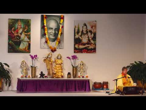 Stille Meditation und Mantrasingen Satsang mit Shivakami - Yoga Vidya Live 07:00 Uhr 08.09.2020