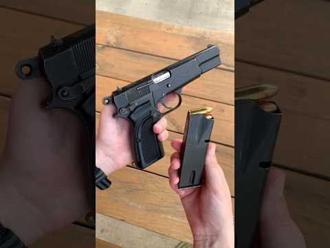 Unboxing a 1982 Iraqi Browning Hi Power army pistol in amazing condition 🔥🔥