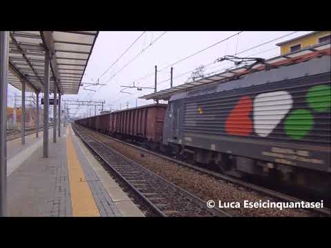 Super strombazzate della E189 CFI, in transito col suo merci a Parma