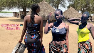 African Village Lifestyle in South Sudan 🇸🇸 With Hundreds of Cows #shortvideo #lifestyle #villagel