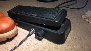 Video thumbnail for Quick "Mister Cry Baby Super" Wah Volume Pedal Demo by Soultron