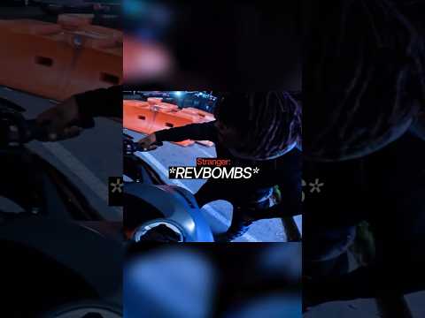 Stranger Revbombs His Bike Just After Starting It Up