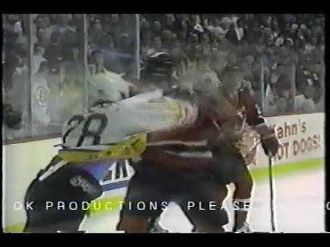 Mike Peluso vs Jamie Huscroft