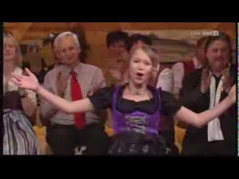 Laura Kamhuber - Wer Ordnung hält - Silvesterstadl