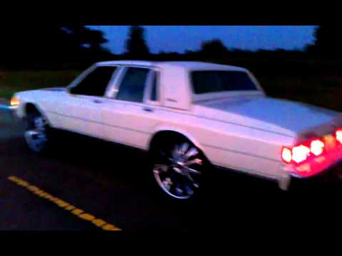 *EXCLUSIVE*Frank White gettin sidewayz in da box!