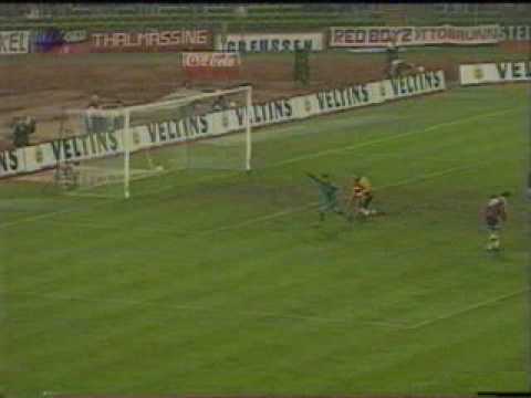 Hagi goal in Bayern-Barcelona (1996)
