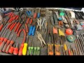What Tools A PROFESSIONAL Mechanic CARRIES