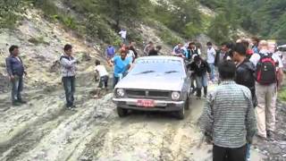 preview picture of video 'Soft roads after landslides in Nepal'