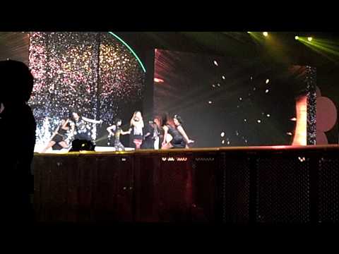 130622 2NE1 I Love You @ Singapore Asia Style Collection