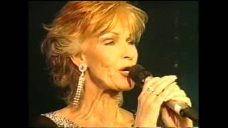 Download lagu Saskia & Serge - I'm Alive & You've Got A Friend (VSM TV, 2004) mp3
