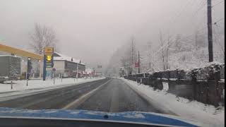 VIDEO FOTO - Ninge puternic și pe Valea Oltului - Traficul este îngreunat 2 video