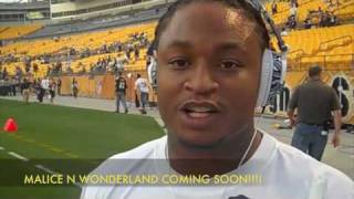 Video thumbnail for Titans' Lendale White pregame opening NFL Kickoff rockin' Tha Snoop Dogg Skull Candy Skullcrushers by SnoopDoggTV