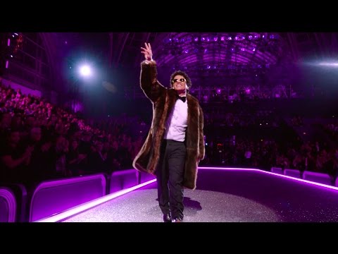 Bruno Mars - Chunky (from the Victoria’s Secret 2016 Fashion Show) (Official Live Performance)