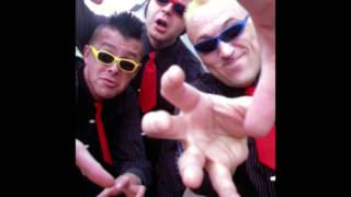 The Toy Dolls - I&#39;m Gonna Be (500 Miles) [The Proclaimers], lyrics