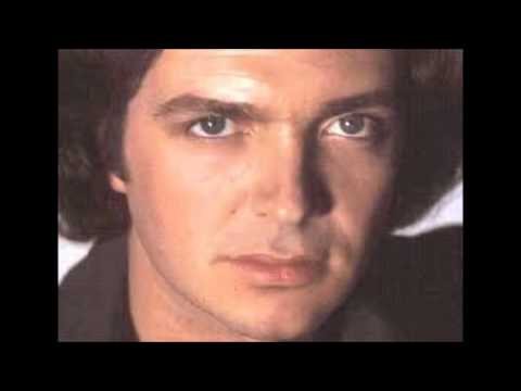 download lagu mp3 mp4 Amor Has Nacido Libre, download lagu Amor Has Nacido Libre gratis, unduh video klip Amor Has Nacido Libre